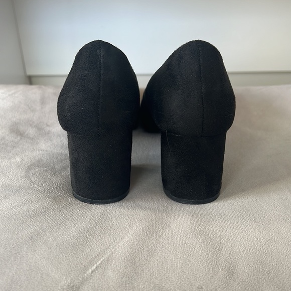 Steve Madden Black Drey Microsuede Block Heel - Picture 4 of 8